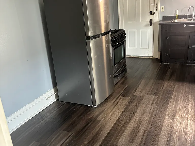 869 1/2 Liberty St #2 — Photo 7