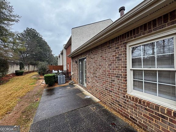 2nd image of 250 Cleveland Rd APT 219