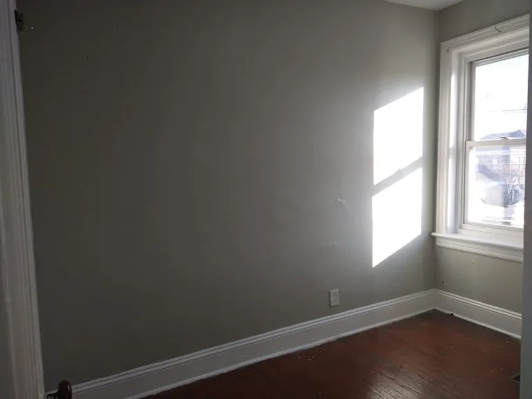 837 Genesee St — Photo 5
