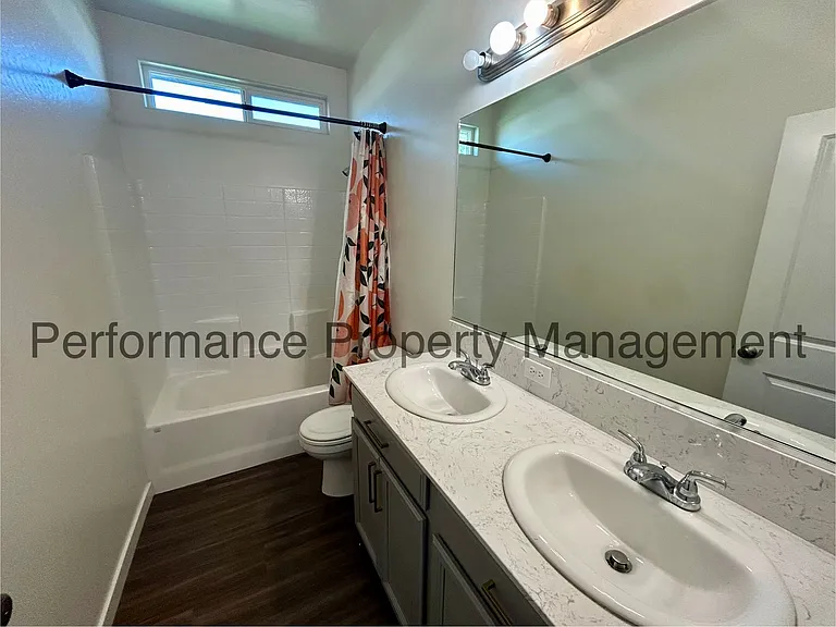 2505 Mercedes Dr — Photo 12