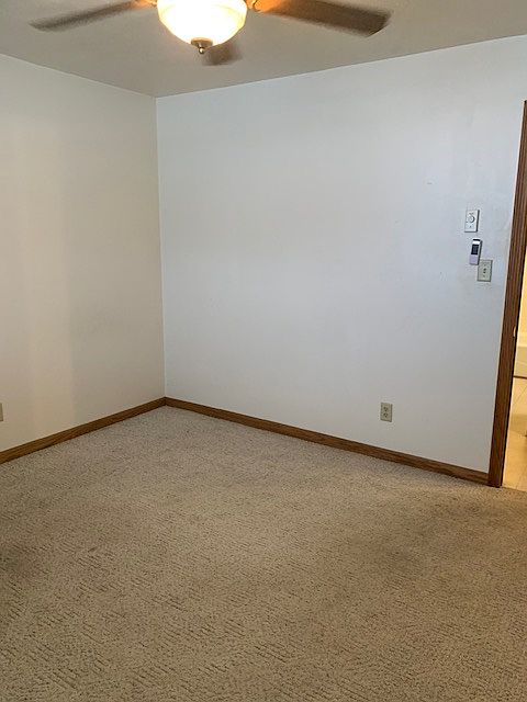 2nd image of 502 Hillside Ter