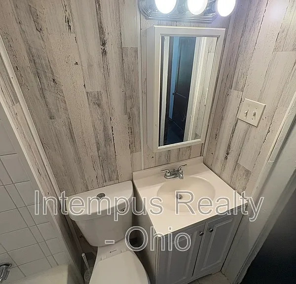 4072 E 139th St #1 — Photo 5