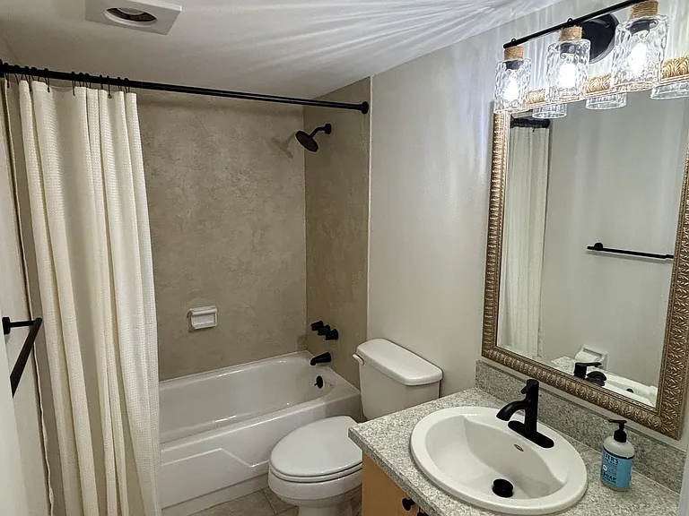 1100 Ponce De Leon Cir #E307 — Photo 8