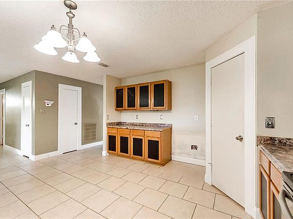 4th image of 1105 Silent Star Ln