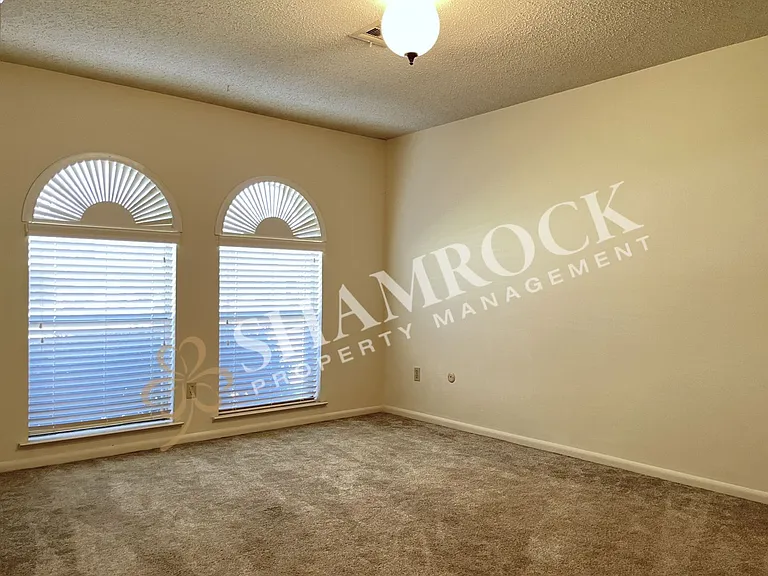 6710 May Dr — Photo 10
