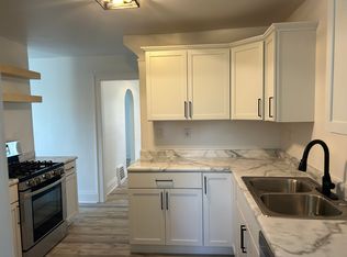 217 16th St NW, Barberton, OH 44203