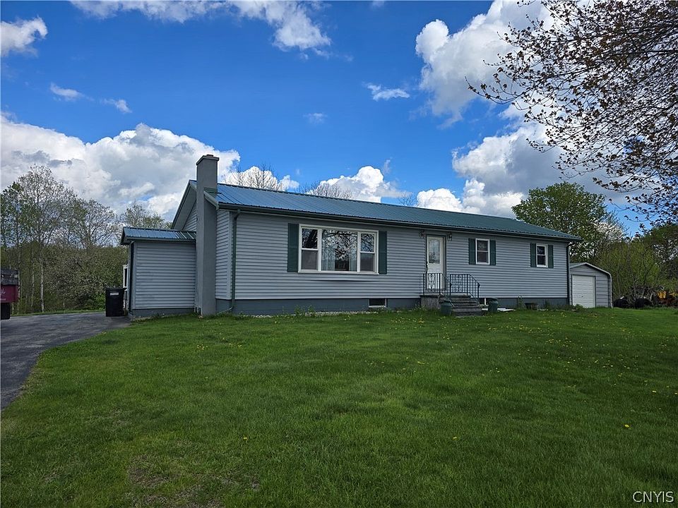 1st image of 304 Lynch Rd