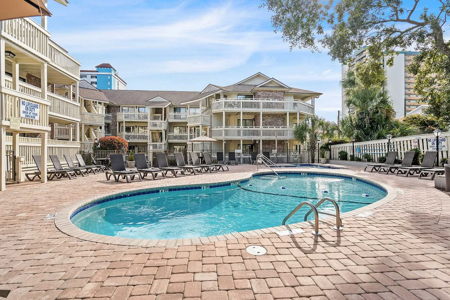 2 bed, 2.0 bath, 1044 sqft, $2,502 — Photo 3