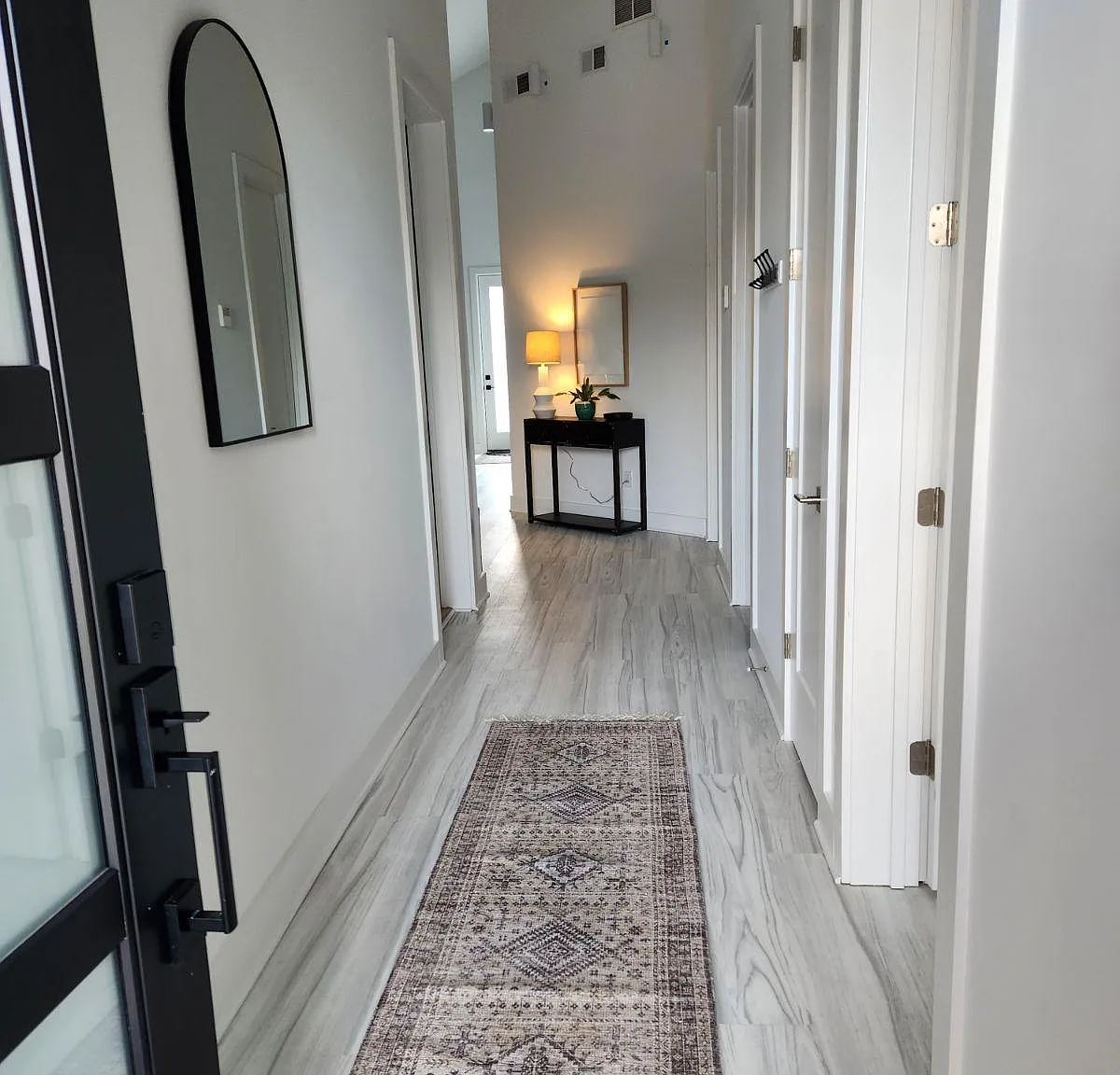 2 bed, 1560 sqft, $3,995 — Photo 3