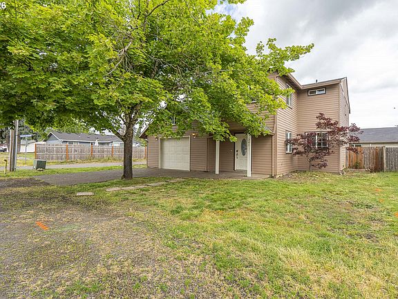 2nd image of 301 Flower Ln