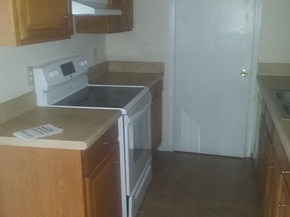 2nd image of 107 Thornwell Ct APT C