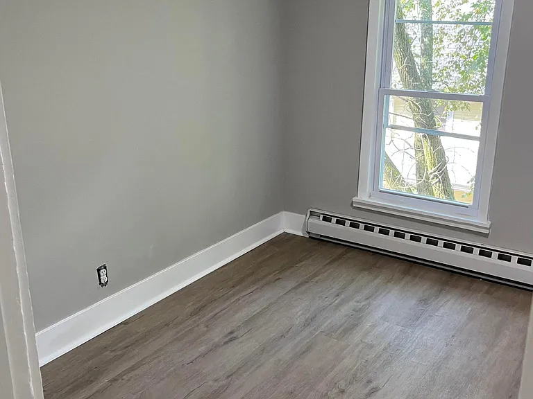 28 Carroll St #3 — Photo 7