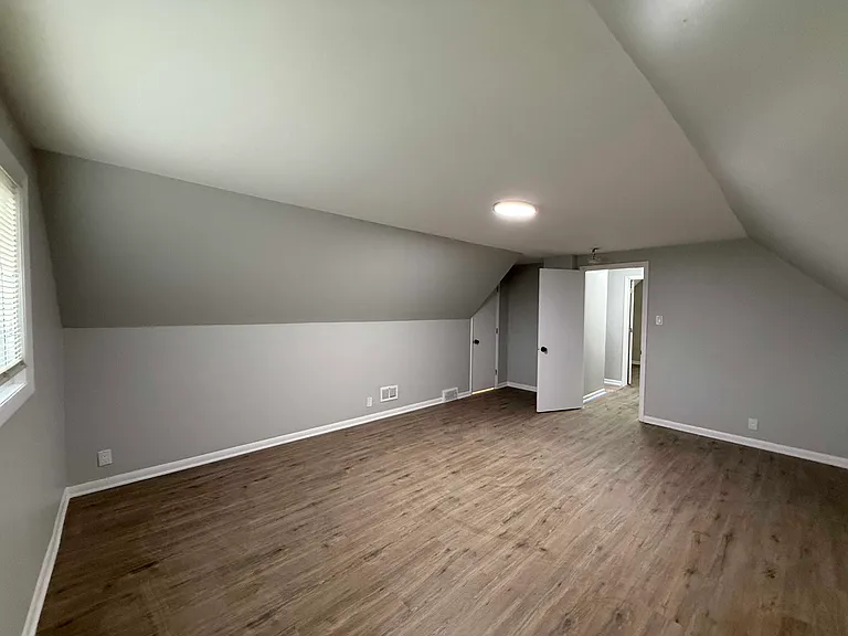 351 Clyde Ave — Photo 20
