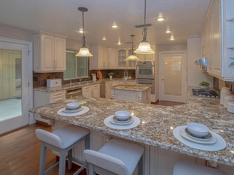 1808 Cougar Ln — Photo 12