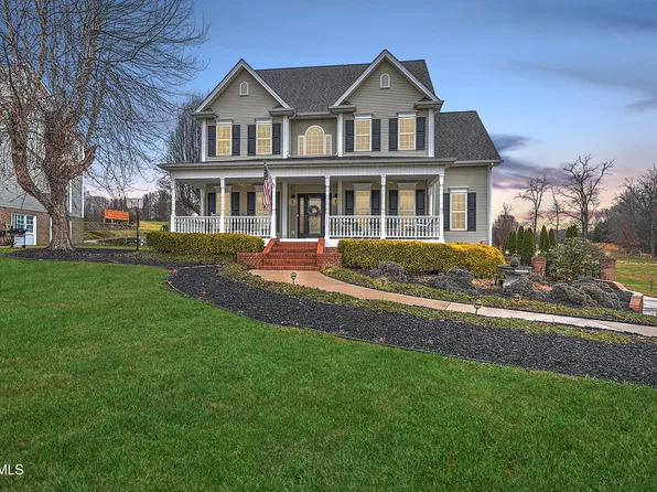 121 Barefoot Landing Dr, Blountville, TN 37617