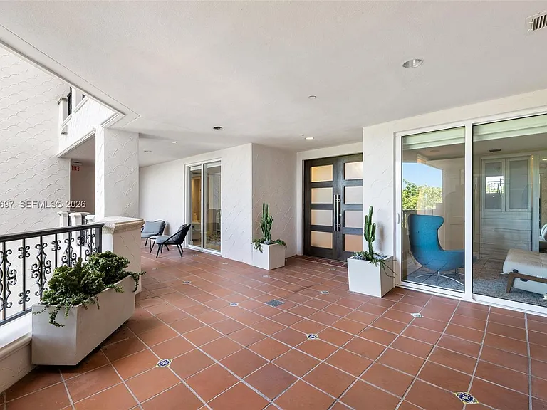 5245 Fisher Island Dr #5245 — Photo 45