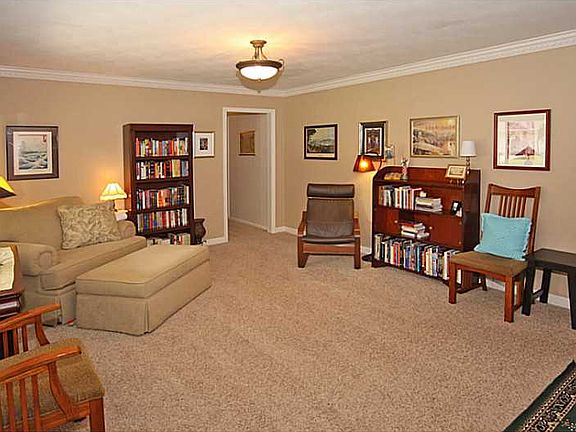 3rd image of 8511 Royal Meadow Dr