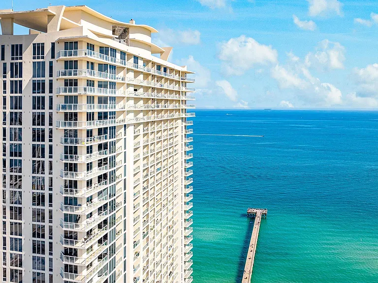 16699 Collins Ave #1909 — Photo 7