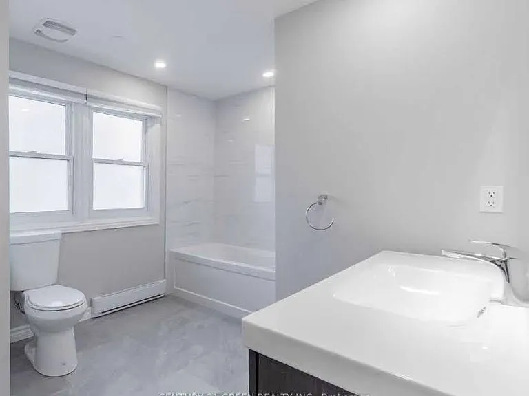 415 Aztec Dr #UPPER — Photo 11