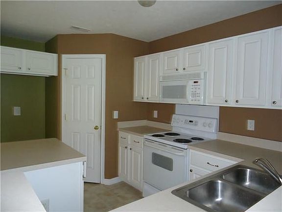5th image of 558 Flintlock Ct