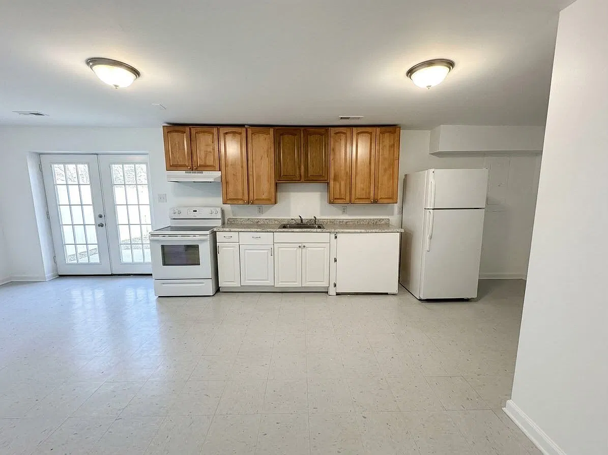 2 bed, 1200 sqft, $1,800 — Photo 3