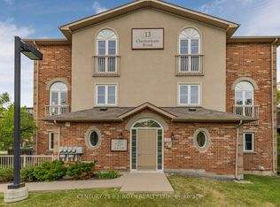 13 Cheltenham Rd #7, Barrie, ON L4M 0E7