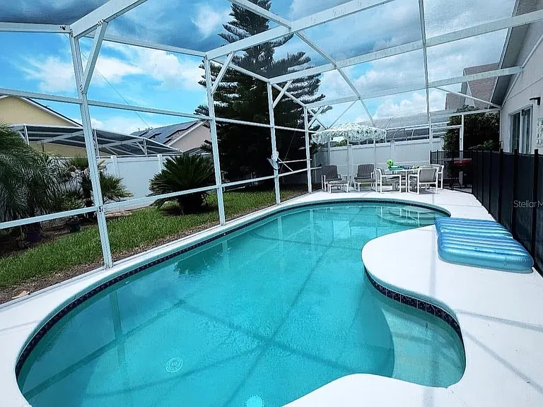 121 Bloomingdale Dr — Photo 8