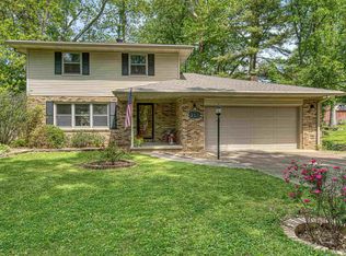 717 Forest Park Dr, Newburgh, IN 47630