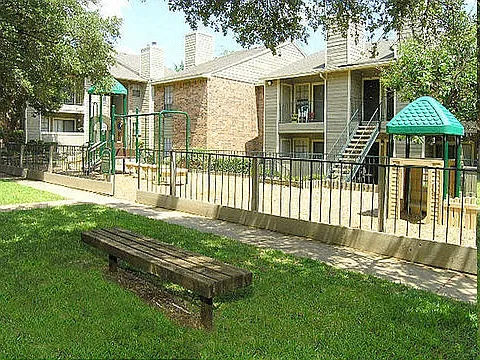 Dove Park Apartments — Photo 10