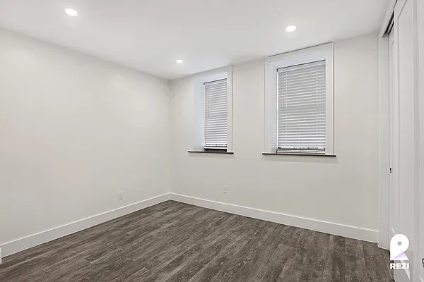 Rented by REZI | media 14