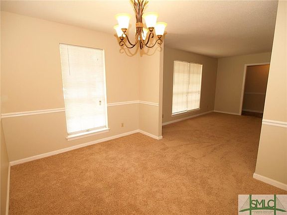 3rd image of 719 Leaning Oaks Dr