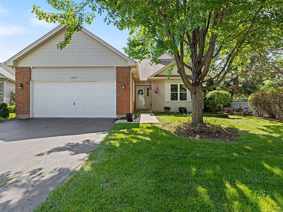 1st image of 21000 W Hazelnut Ln