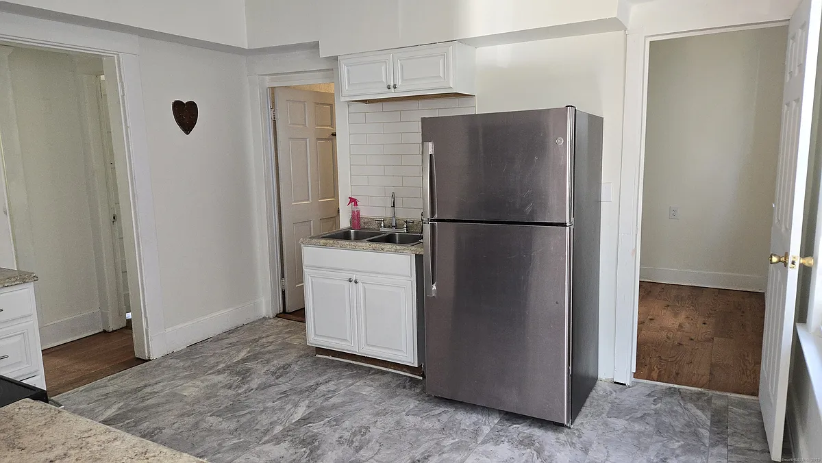 Building Photo - 47 Dickerman St #1