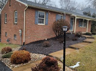 34 Stanford Rd, Hagerstown, MD 21742