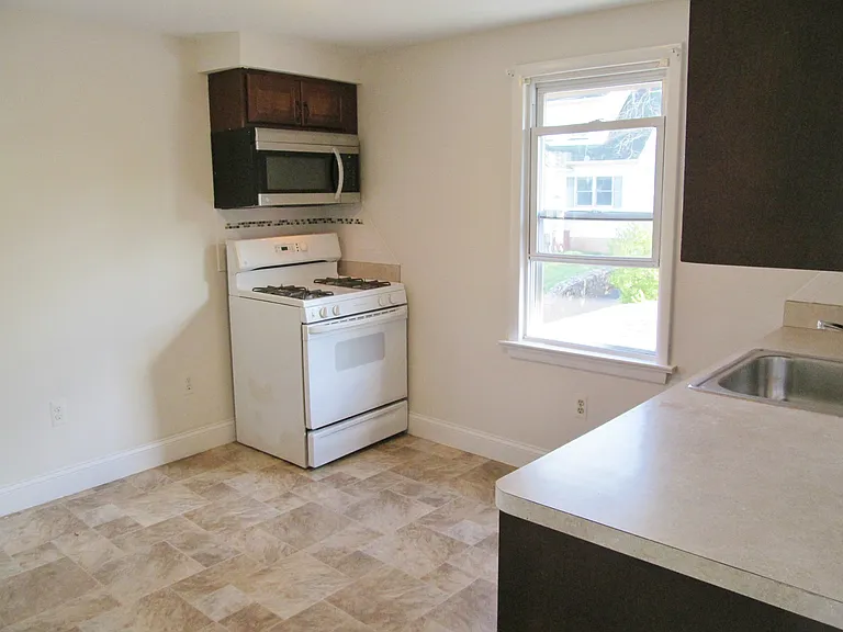 146 E Cliff St #1 — Photo 18