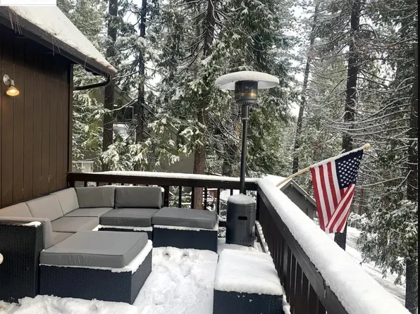26600 Inyo Dr, Cold Springs, CA 95335