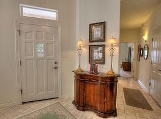 11828 Summertree Rd NE, Albuquerque, NM 87111