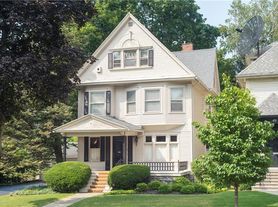 67 Cleveland Ave Buffalo NY Zillow