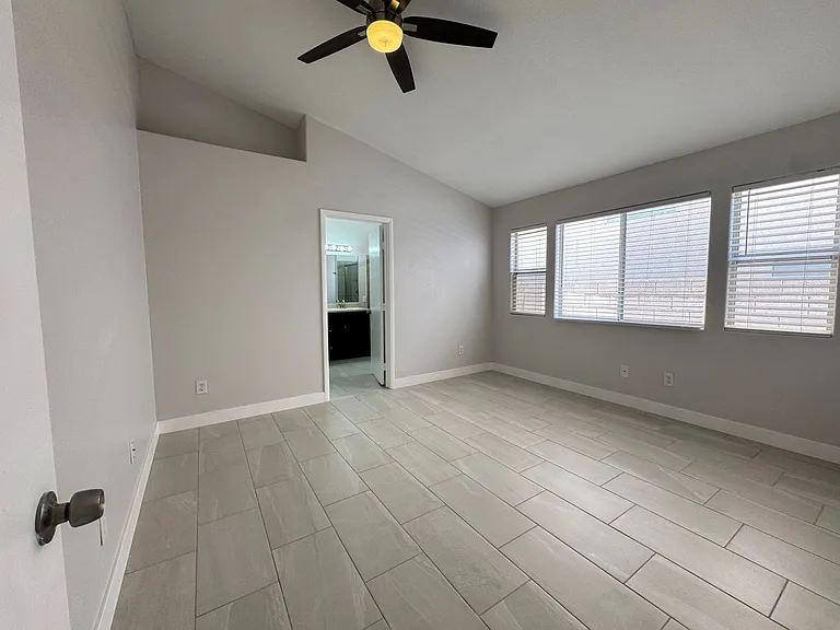 9180 Sparklewood Ct — Photo 12