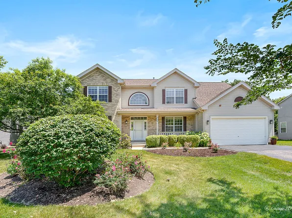 1387 Essex Dr, Hoffman Estates, IL 60192