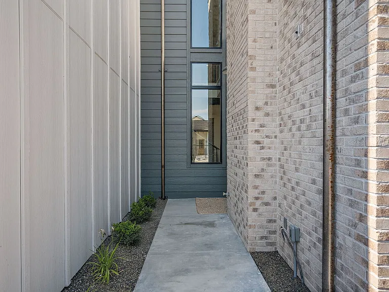 2510 W Iron Coop St #1 — Photo 4