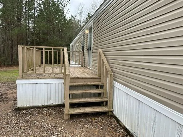 3 bed, 2.0 bath, 987 sqft, $1,300 — Photo 2