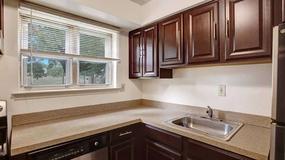 Brakeley Gardens Apartments — Photo 3