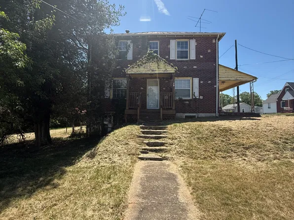 1011 Roundabout Rd, Martinsville, VA 24112