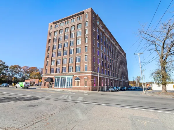 146 Court St APT 603, Brockton, MA 02302