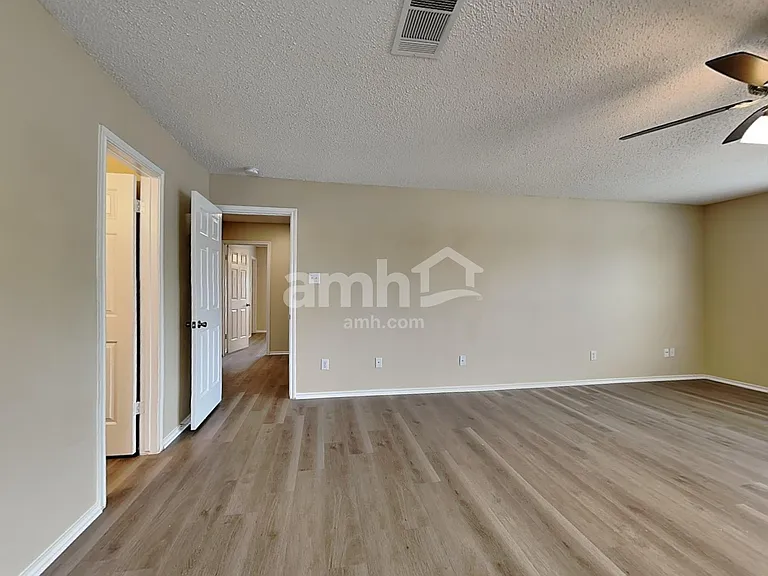 15312 Iola Cv — Photo 11