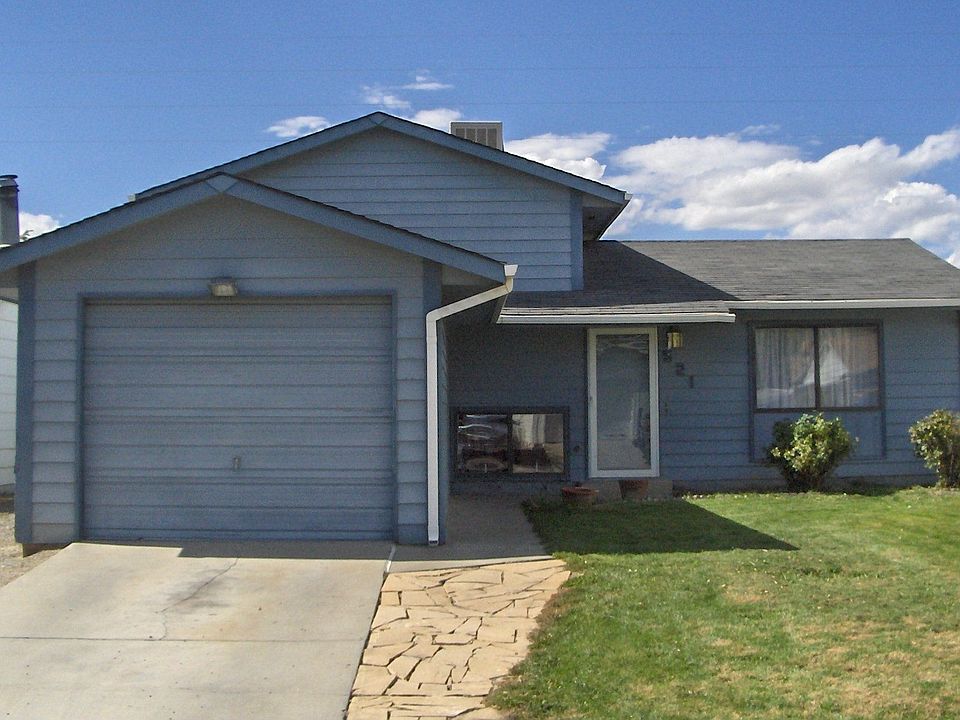 521 Sara Ln. front elevation