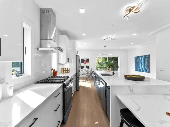 230 Grant Avenue image 8 of 45