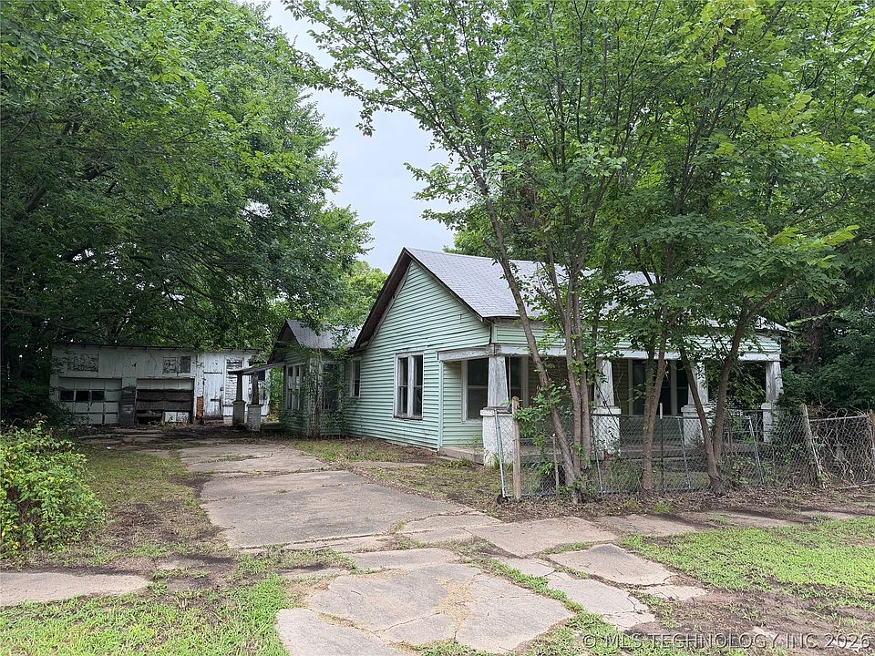 1st image of 315 W 5th St