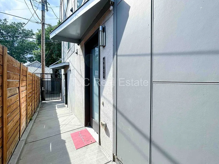 4919 Lowell Blvd — Photo 14